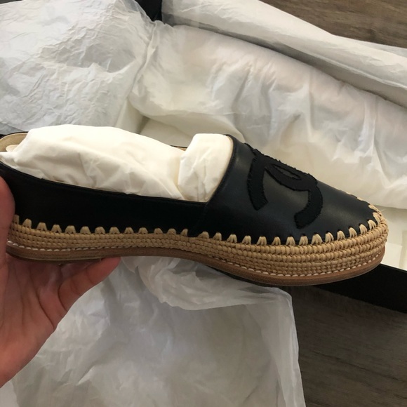 Chanel Cruises 2018 Espadrilles - Picture 4 of 6